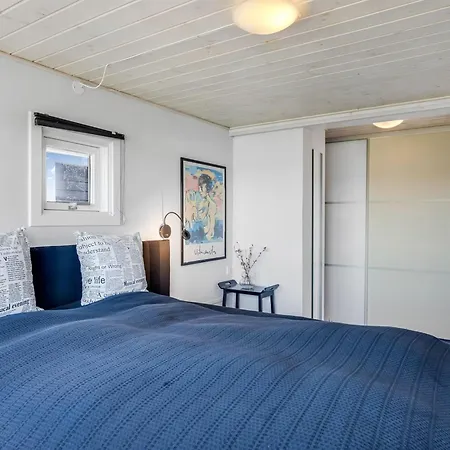 Stilla - 150m From The Sea By Interhome